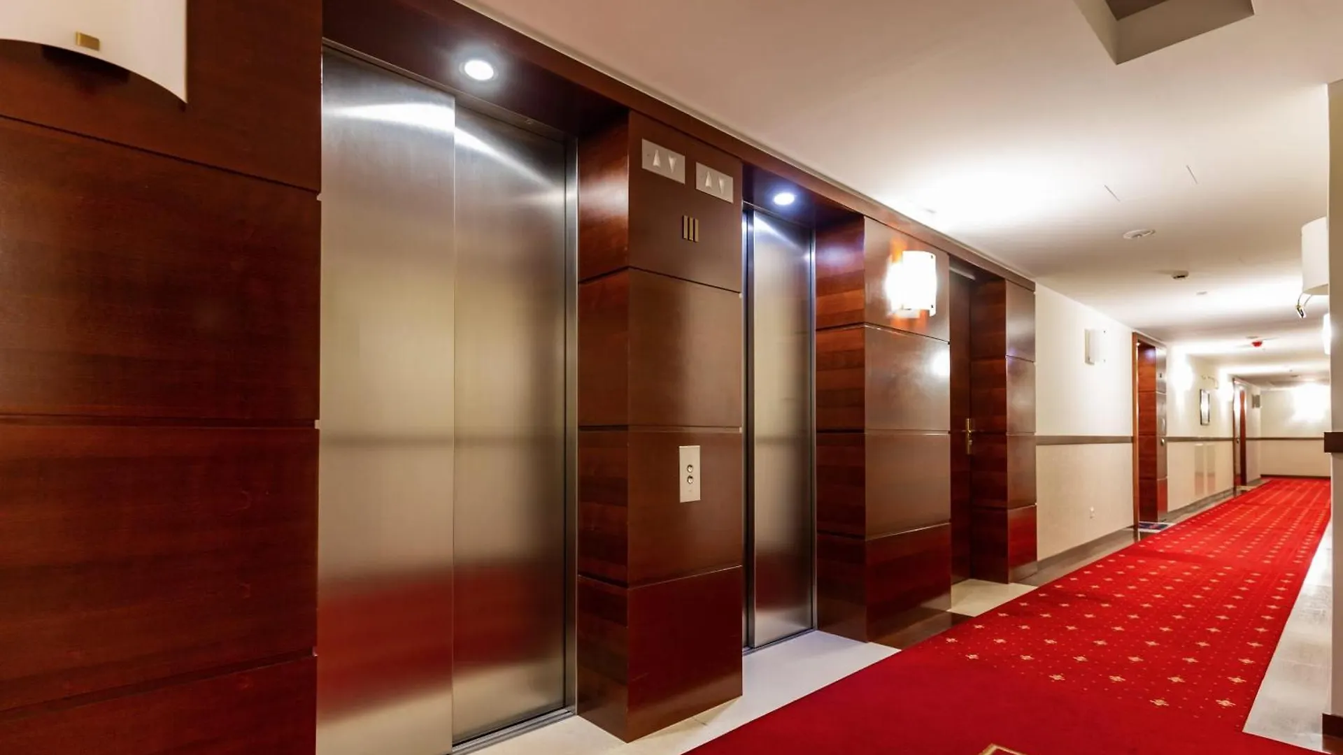 Warsaw City Center Exclusive By Renters Prestige Apartment