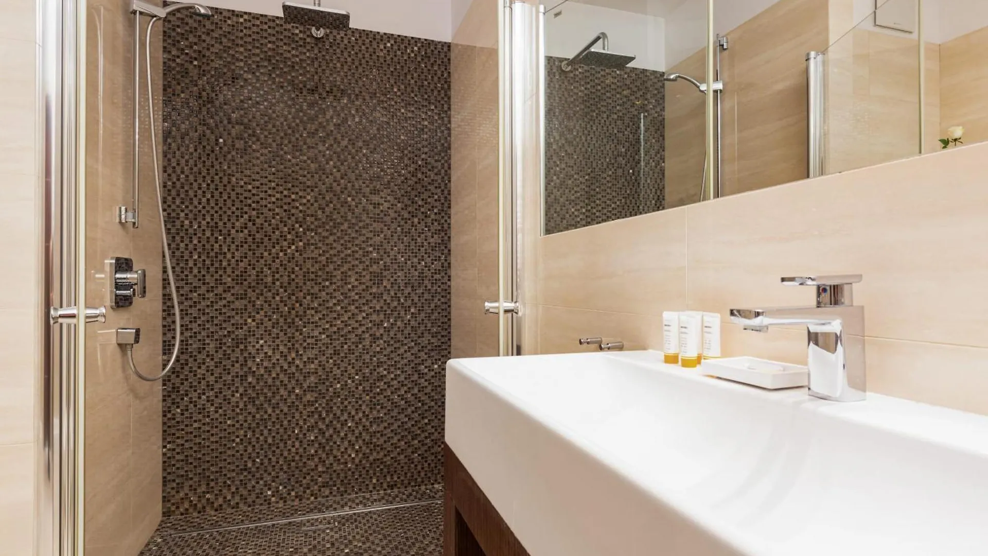 Warsaw City Center Exclusive By Renters Prestige