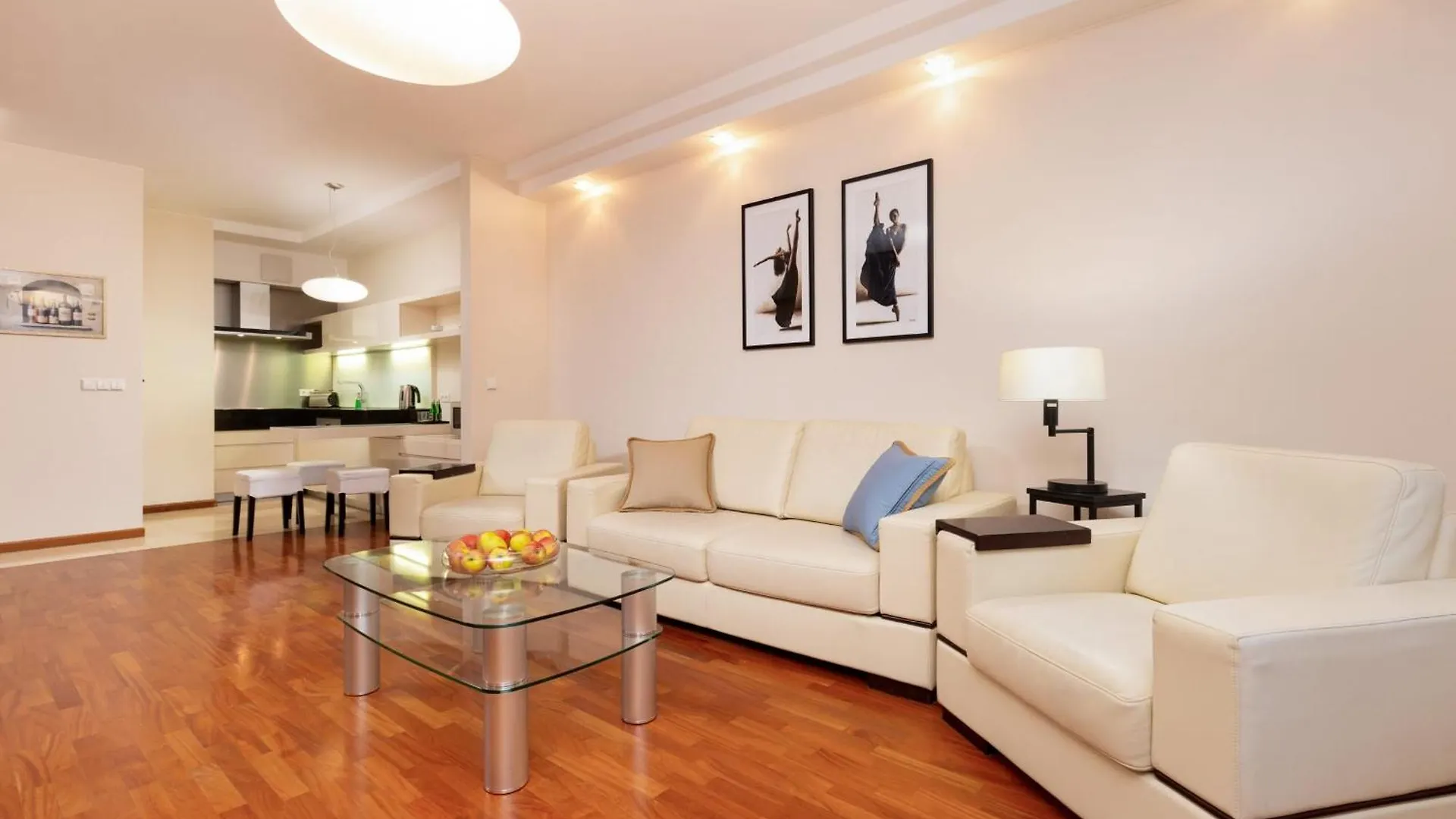 Warsaw City Center Exclusive By Renters Prestige Apartment